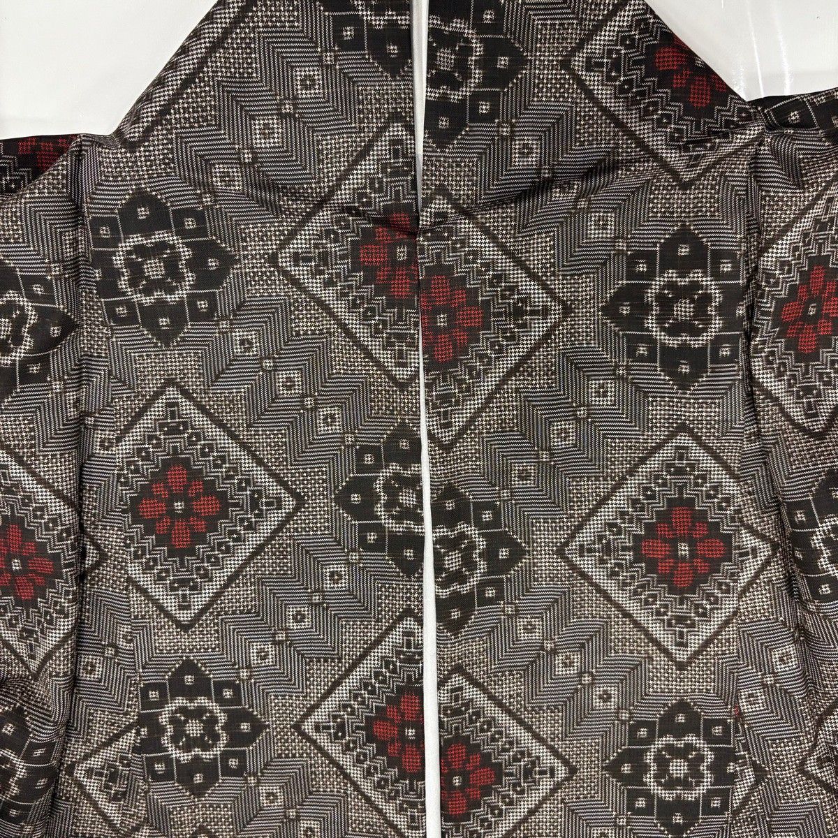  紬 身丈158.5 cm 裄丈66 M 袷 菱 華文 焦茶色 正絹 秀品 紬 着物