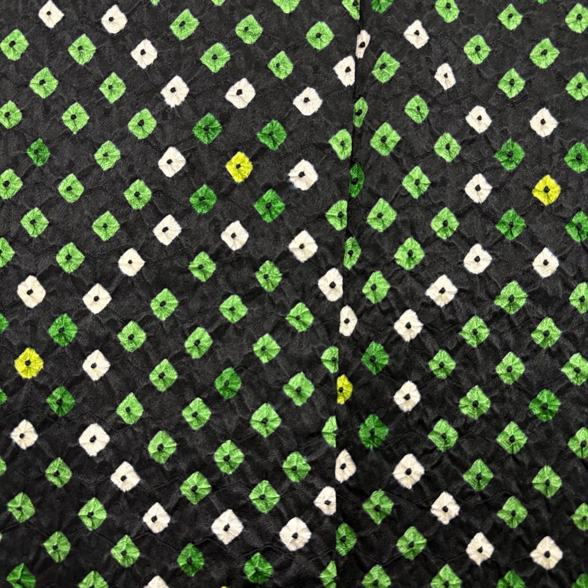 美品】 小紋 身丈157.5cm 裄丈66.5cm M 袷 幾何学 総絞り 深緑 正絹 秀