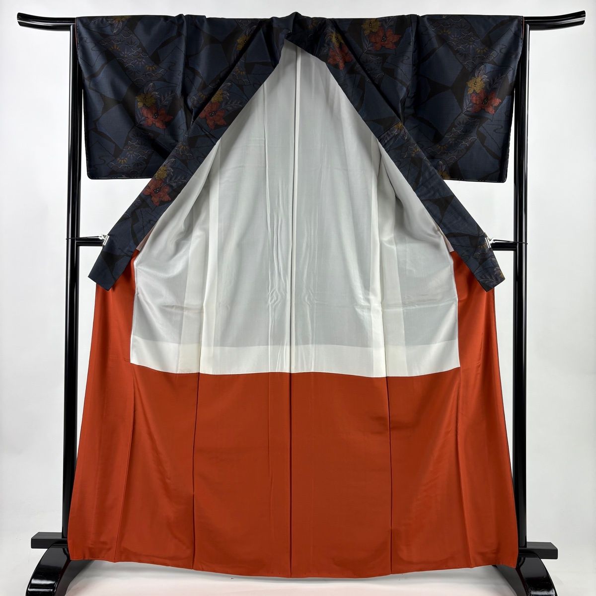  大島紬 身丈166 cm 裄丈65 M 袷 純泥染 証紙 草花 幾何学 紺色 正絹 秀品 紬 着物