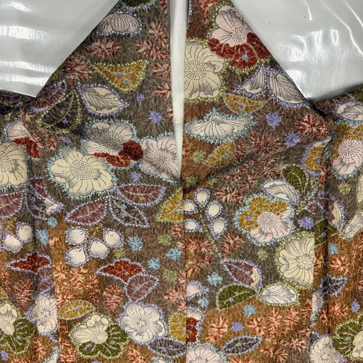  小紋 身丈165.5 cm 裄丈65 M 袷 辻が花柄 梅 金彩 ぼかし 茶色 正絹 秀品 小紋 着物