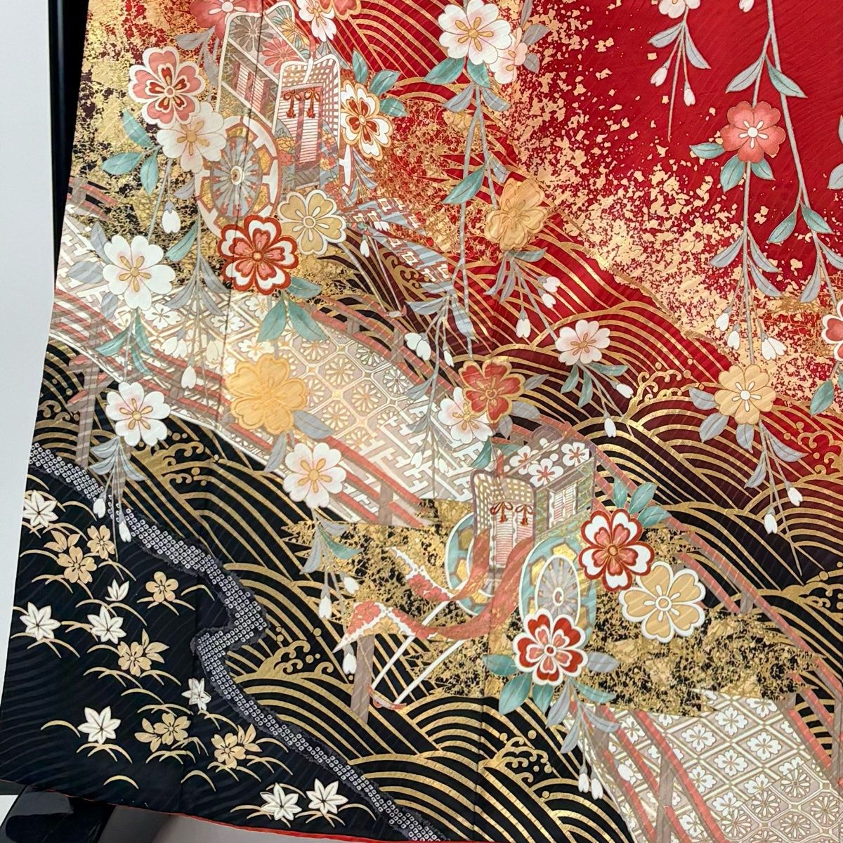振袖 身丈164.5 cm 裄丈63.5 S 袷 御所車 枝垂れ桜 金彩 染め分け 赤 正絹 秀品