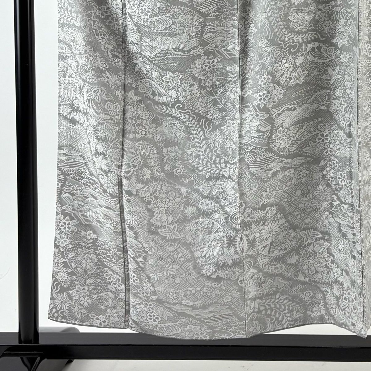 小紋 身丈155.5 cm 裄丈63.5 S 袷 花丸文 桜 紋意匠 灰色 正絹