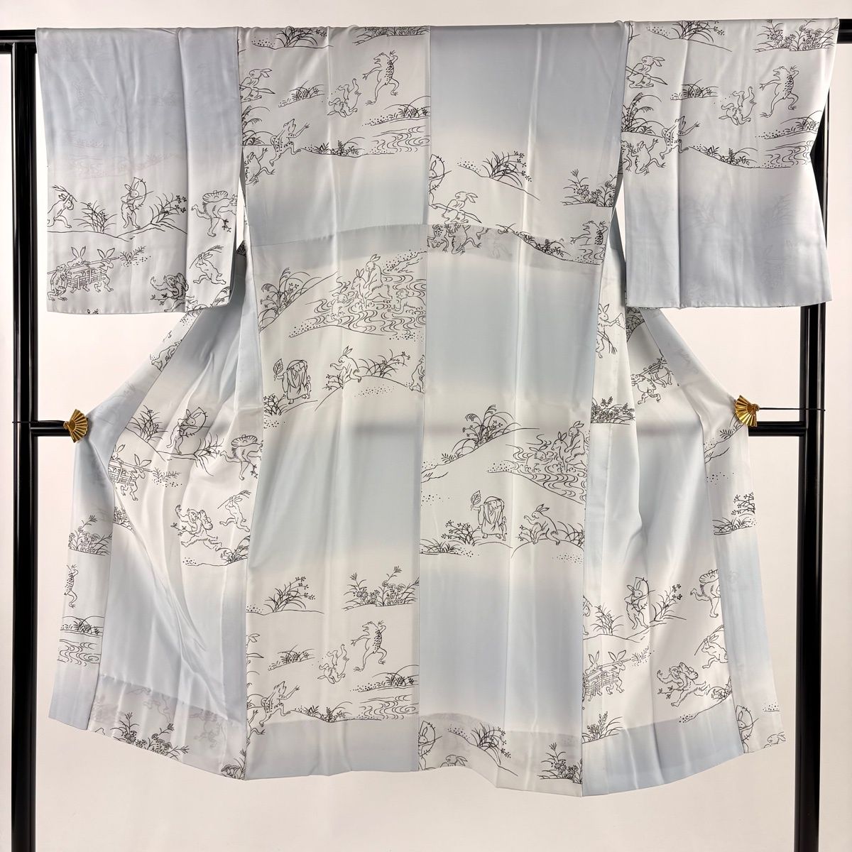 美品】 長襦袢 身丈127cm 裄丈66cm M 鳥獣戯画 ぼかし 水色 正絹 名品