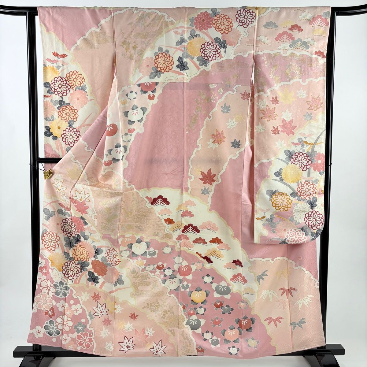 振袖 身丈160 cm 裄丈63.5 S 袷 落款 雪輪 菊 金銀彩 ピンク 正絹
