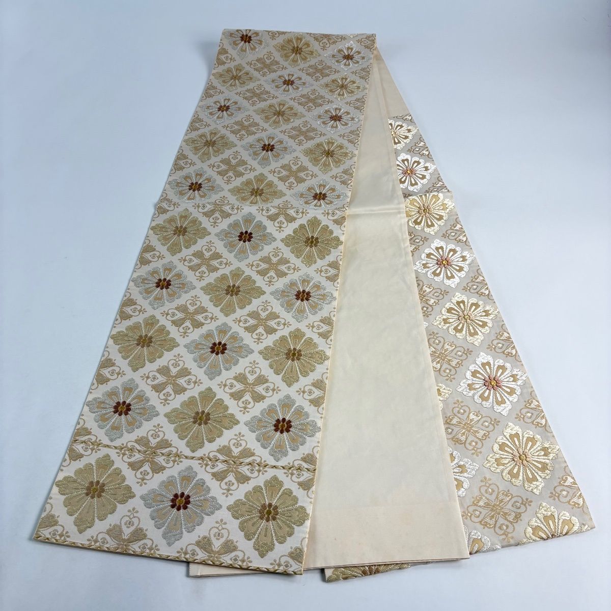 袋帯 名品 関西仕立て 花菱 金糸 唐織 ベージュ 六通 正絹 【中古