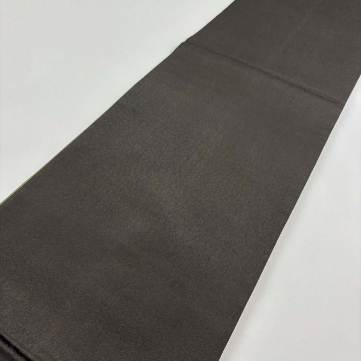 袋帯 秀品 丹下雄介 落款 やまと 草花 金彩 ぼかし 茶緑色 お太鼓柄