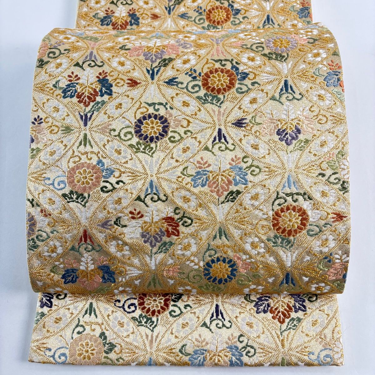 美品】 袋帯 秀品 花唐草 七宝 金糸 金色 六通 正絹 【中古】 - メルカリ