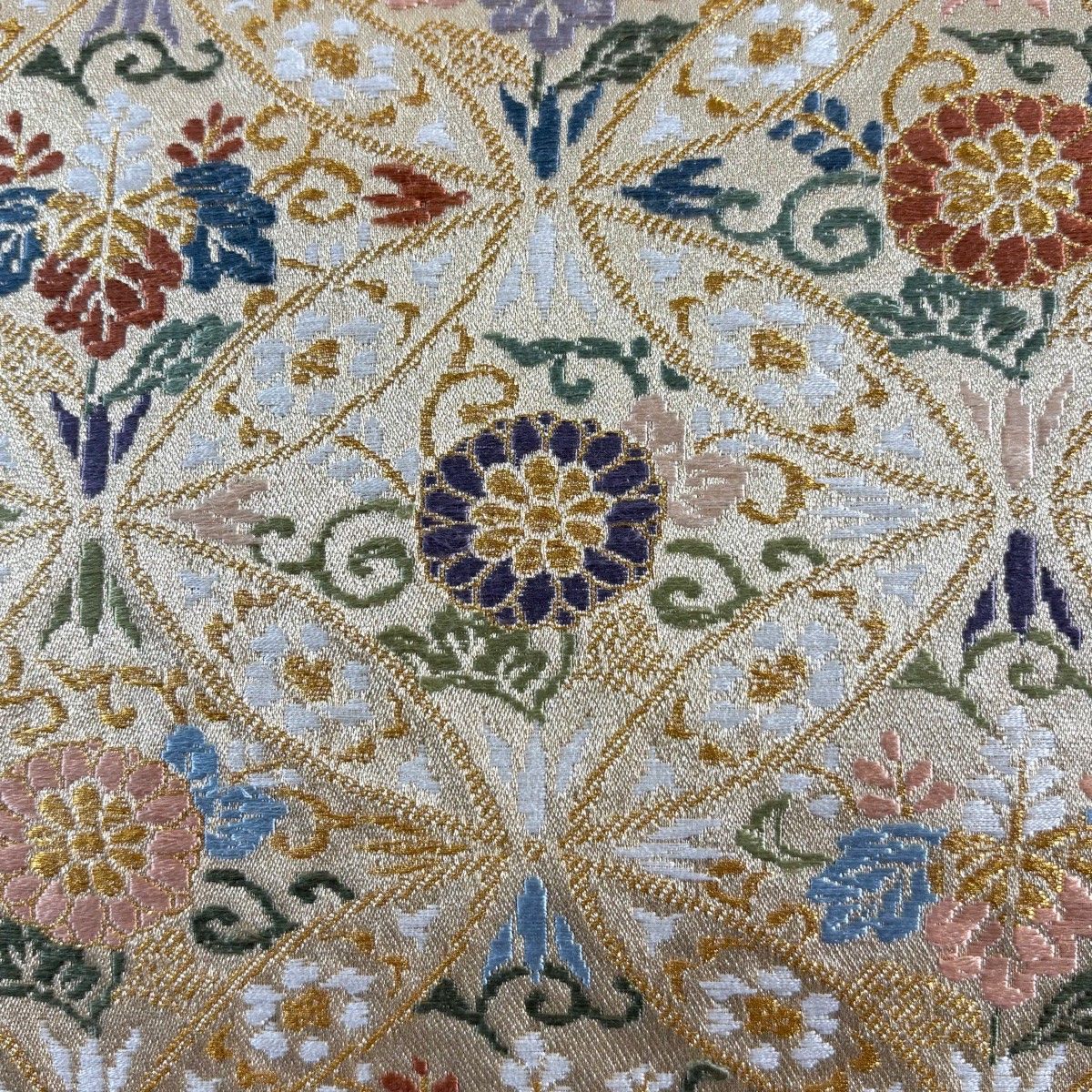 美品】 袋帯 秀品 花唐草 七宝 金糸 金色 六通 正絹 【中古】 - メルカリ