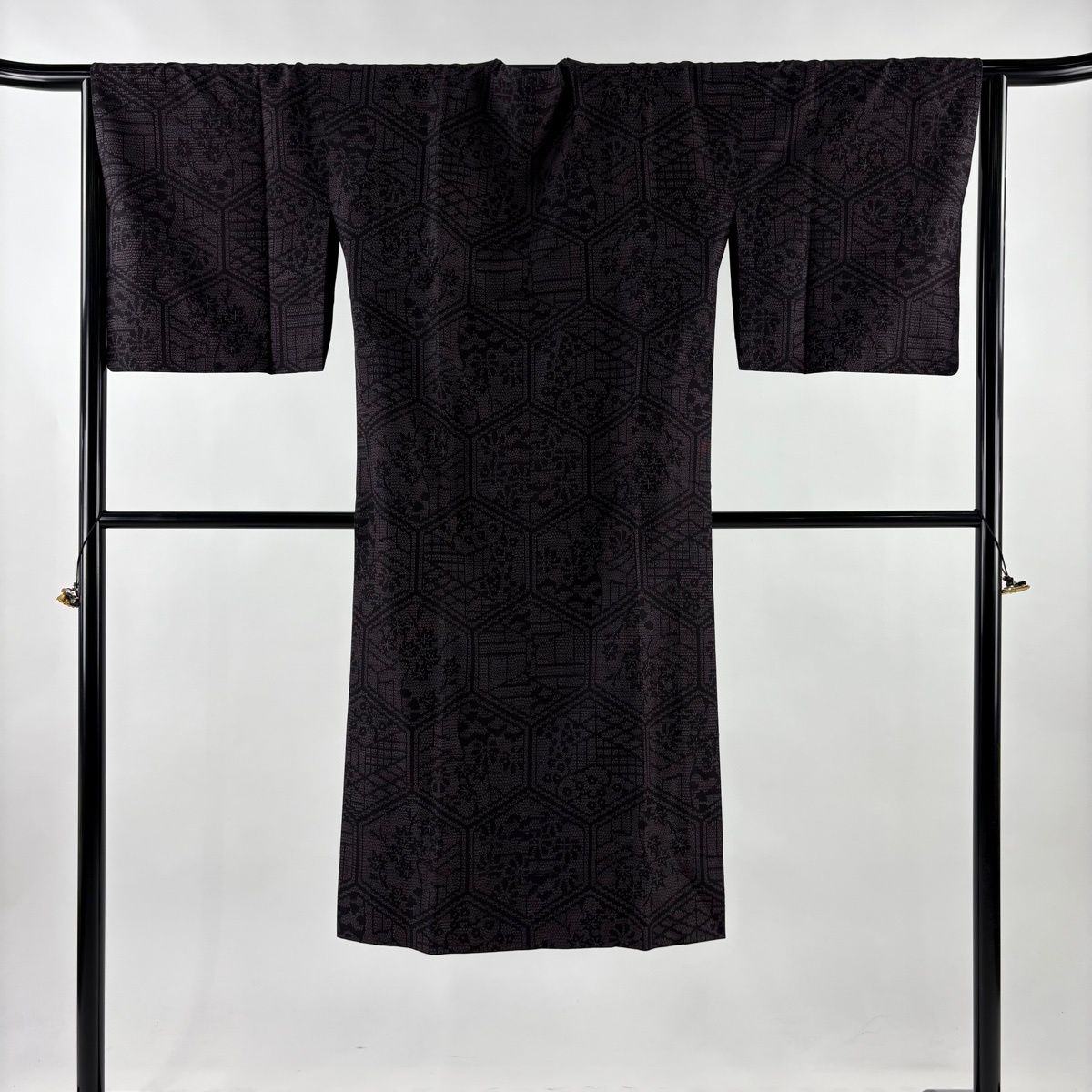 道行 身丈128 cm 裄丈65 5 M 和装コート 角衿 紬地 亀甲 草花 濃紫 正絹