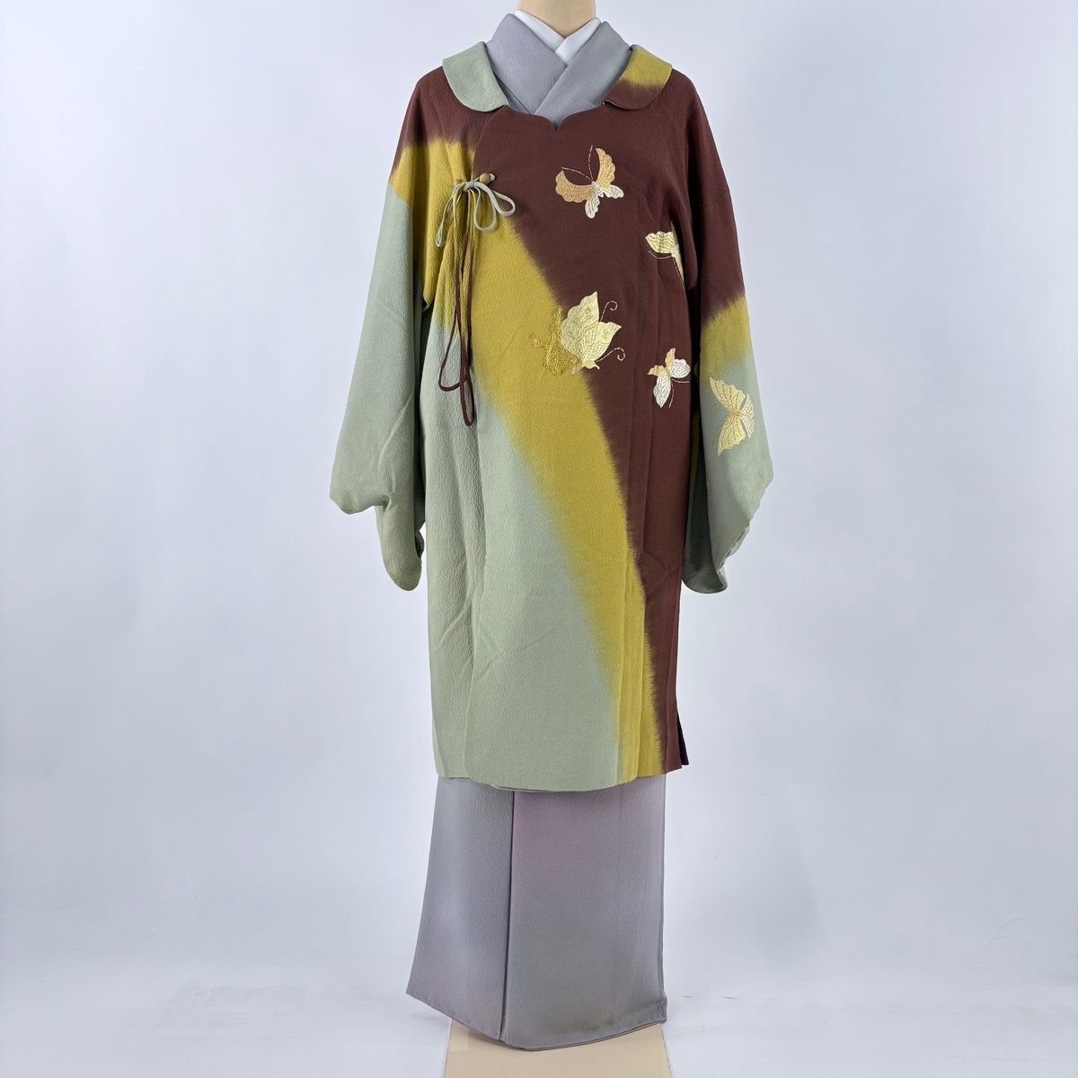 道行 身丈101.5 cm 裄丈66 M 三本賢 和装コート 被布衿 蝶 金銀彩 絞り 薄緑 正絹