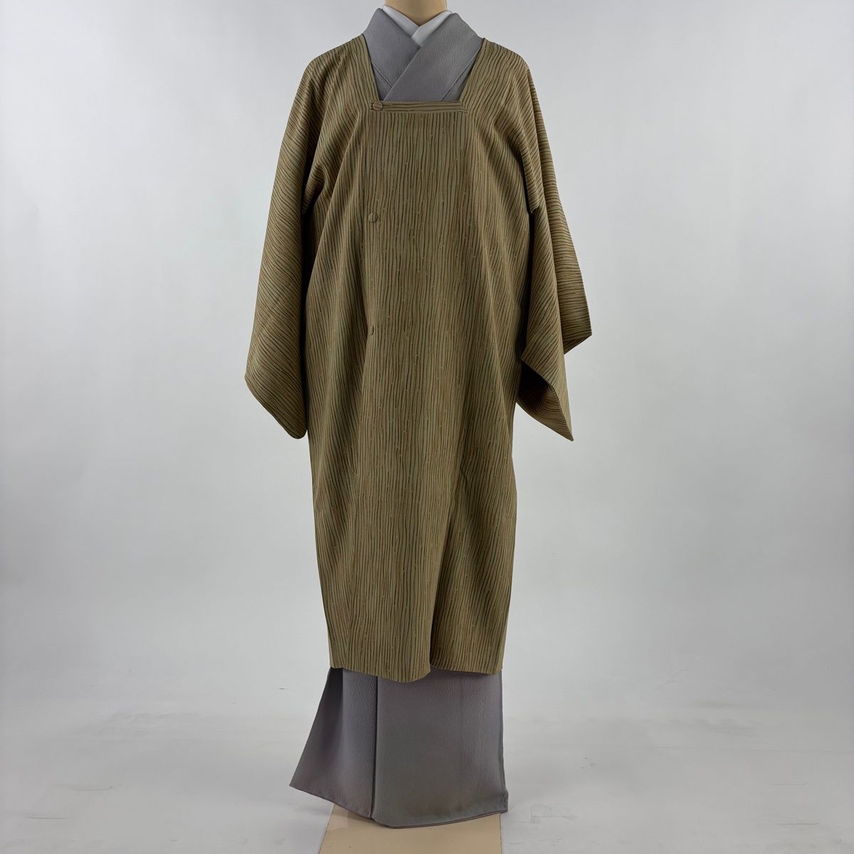 道行 身丈110.5 cm 裄丈63.5 S 和装コート 角衿 よろけ縞 鶯色 正絹