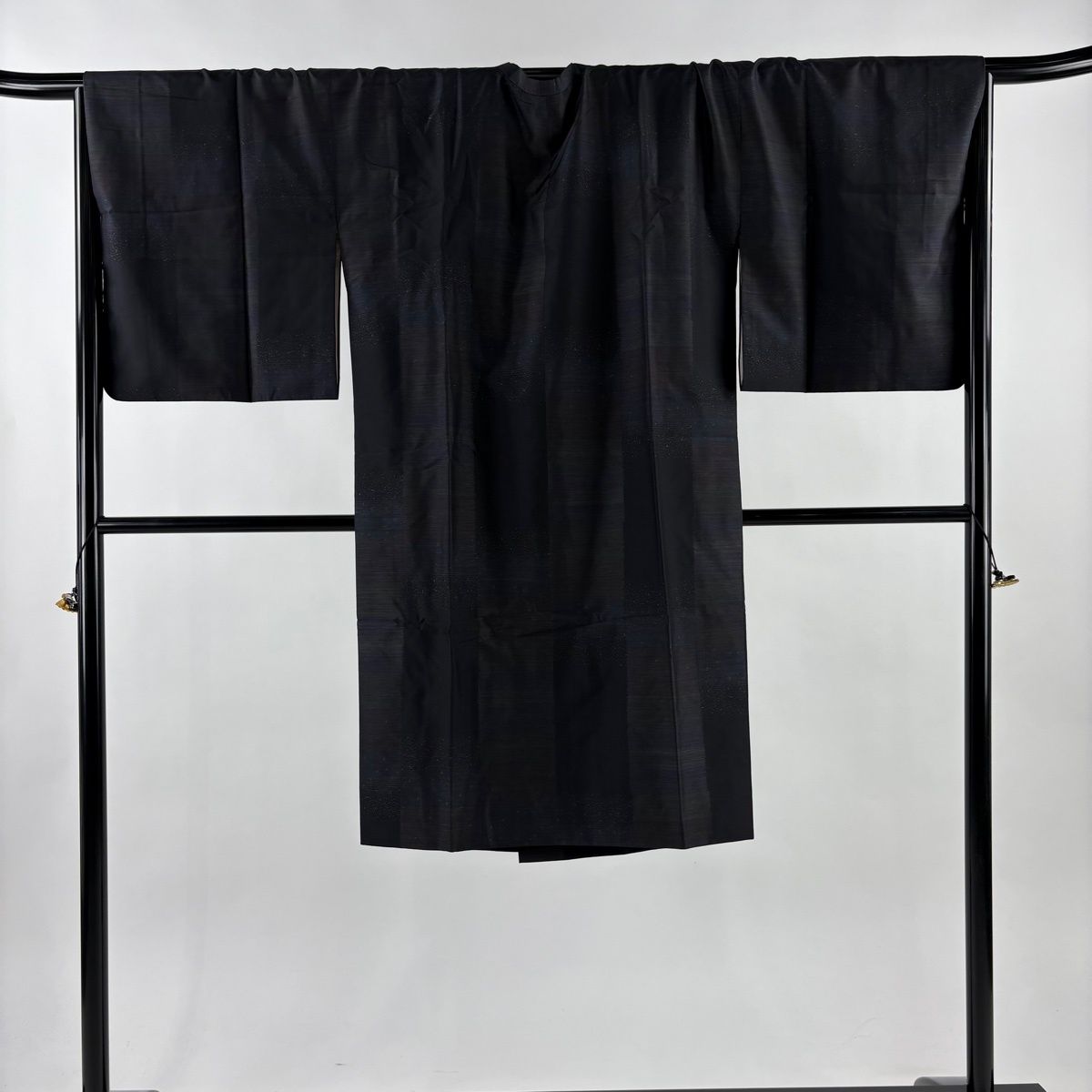 道行 身丈114.5 cm 裄丈69.5 L 和装コート 角衿 大島紬地 証紙 縞 幾何学模様 黒 正絹