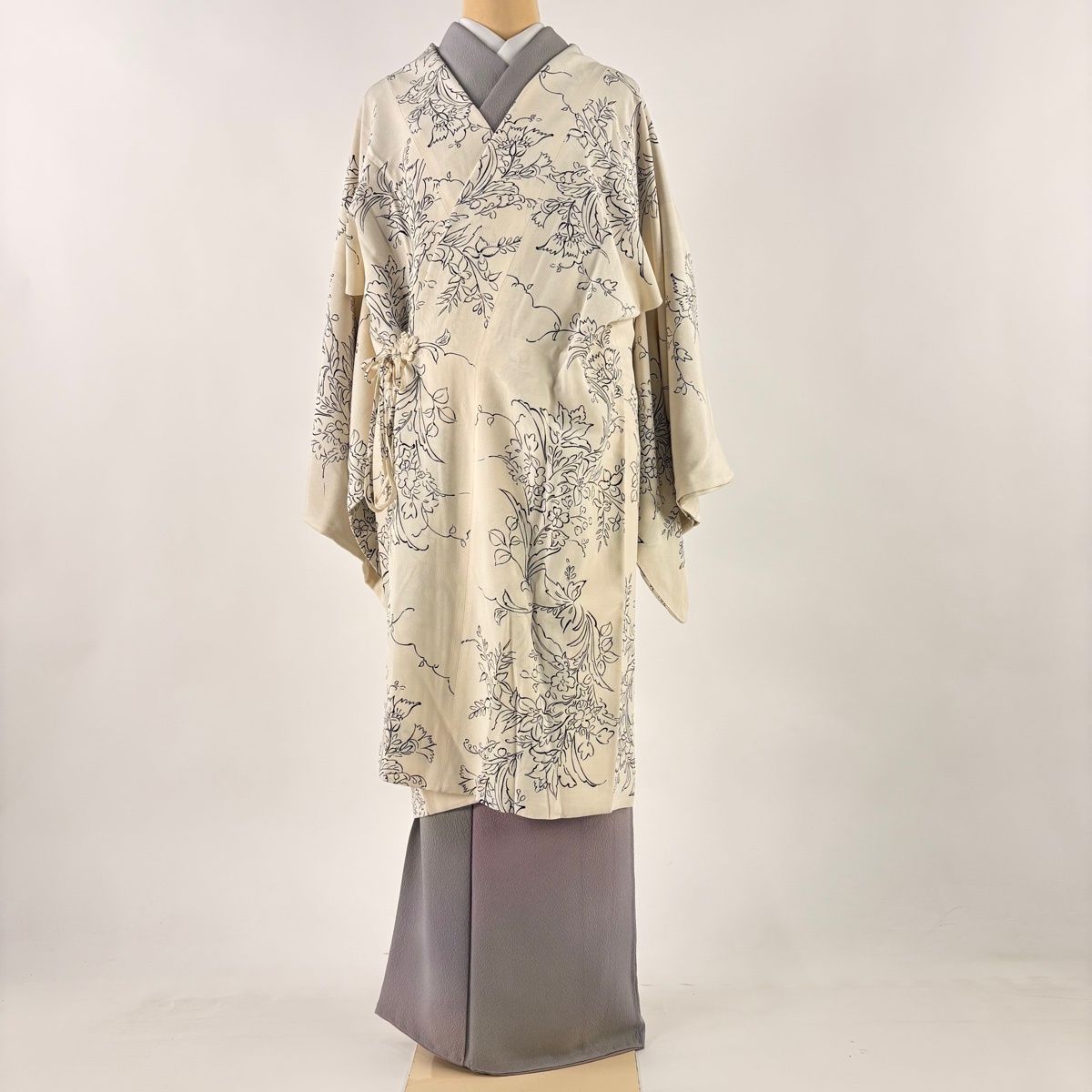 道中着 身丈104.5 cm 裄丈69 L 和装コート 草花 クリーム 正絹
