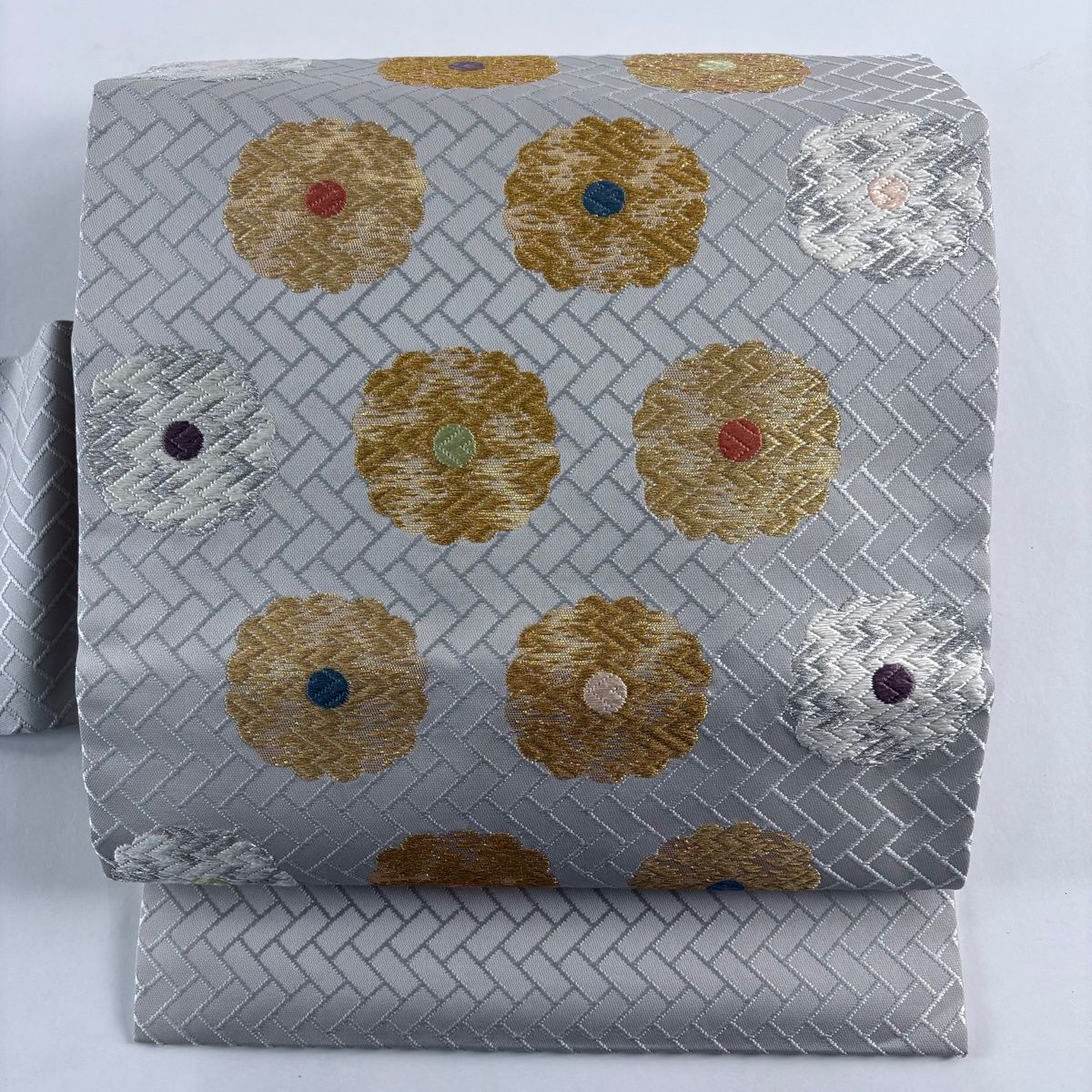 名古屋帯 秀品 花 桧垣 金銀糸 灰色 正絹