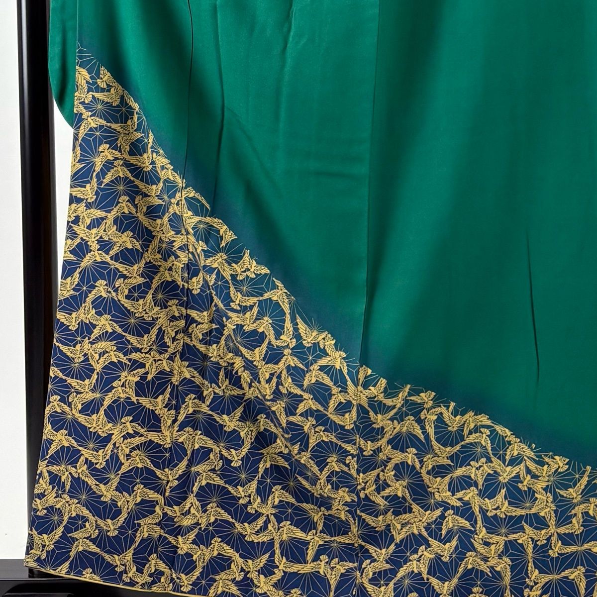 振袖 身丈158.5 cm 裄丈63 S 袷 斉藤三才 落款 鳥 幾何学模様 金彩 ぼかし 緑 正絹