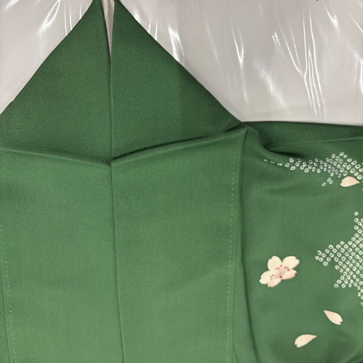 付下げ 身丈156cm 裄丈62cm S 袷 花井幸子 ふき綿仕立て 落款 桜 疋田 付下げ 身丈156cm 裄丈62cm S 袷 花井幸子 ふき綿仕立て 落款 桜 疋田