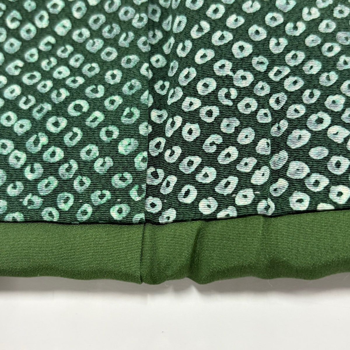 付下げ 身丈156cm 裄丈62cm S 袷 花井幸子 ふき綿仕立て 落款 桜 疋田 付下げ 身丈156cm 裄丈62cm S 袷 花井幸子 ふき綿仕立て 落款 桜 疋田