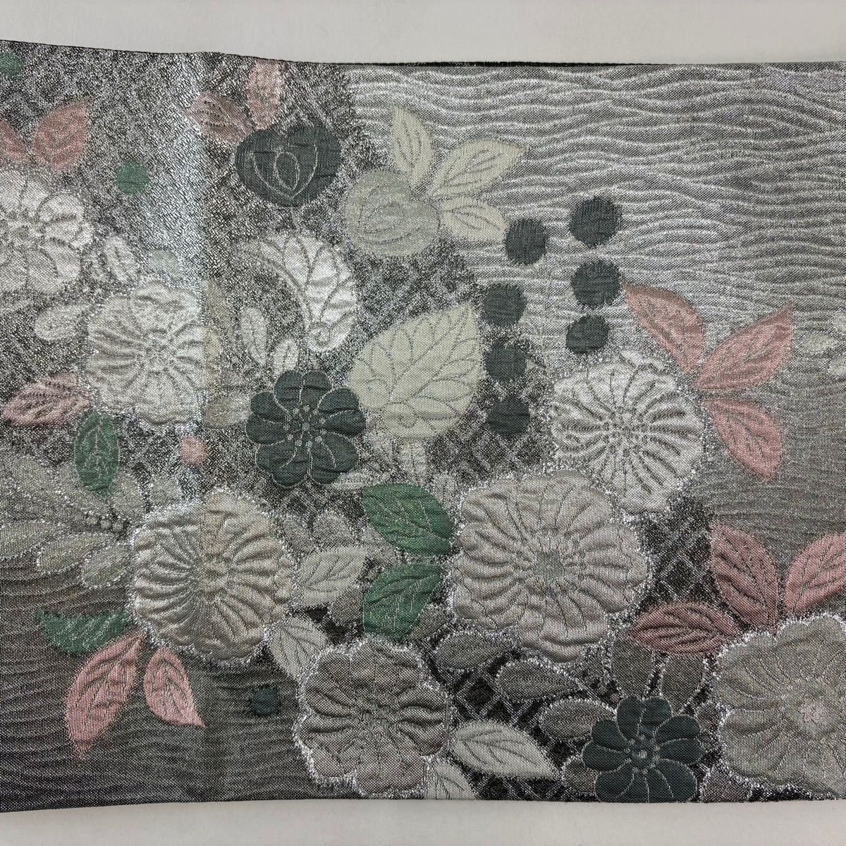 美品】 袋帯 名品 辻が花柄 銀糸 箔 銀色 六通 正絹 【中古】 - メルカリ