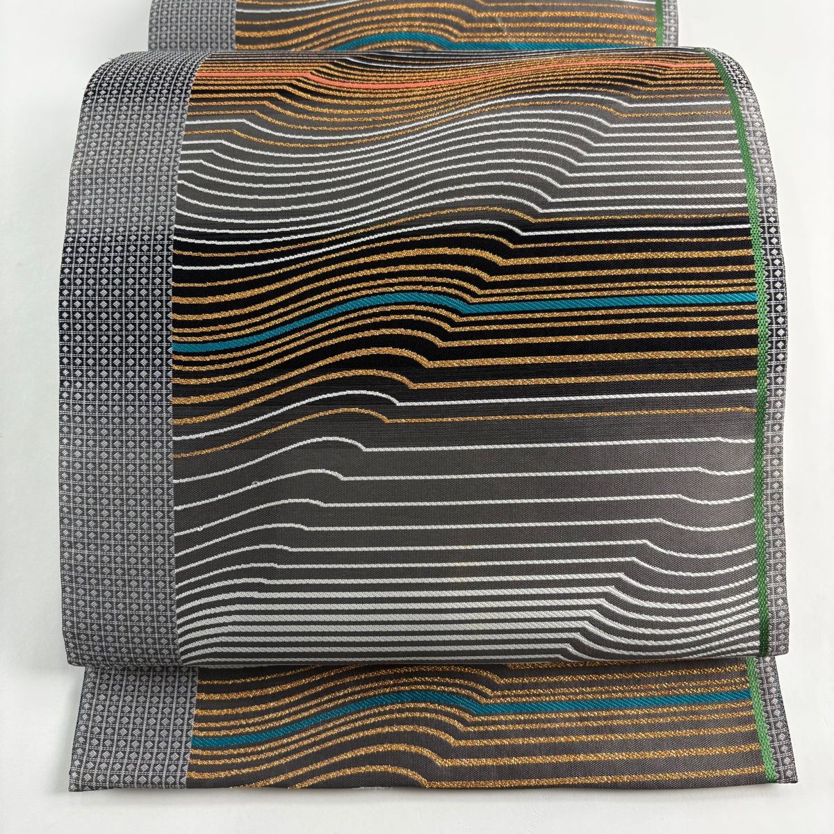 袋帯 縞 幾何学模様 金糸 刺繍 灰色 お太鼓柄 正絹