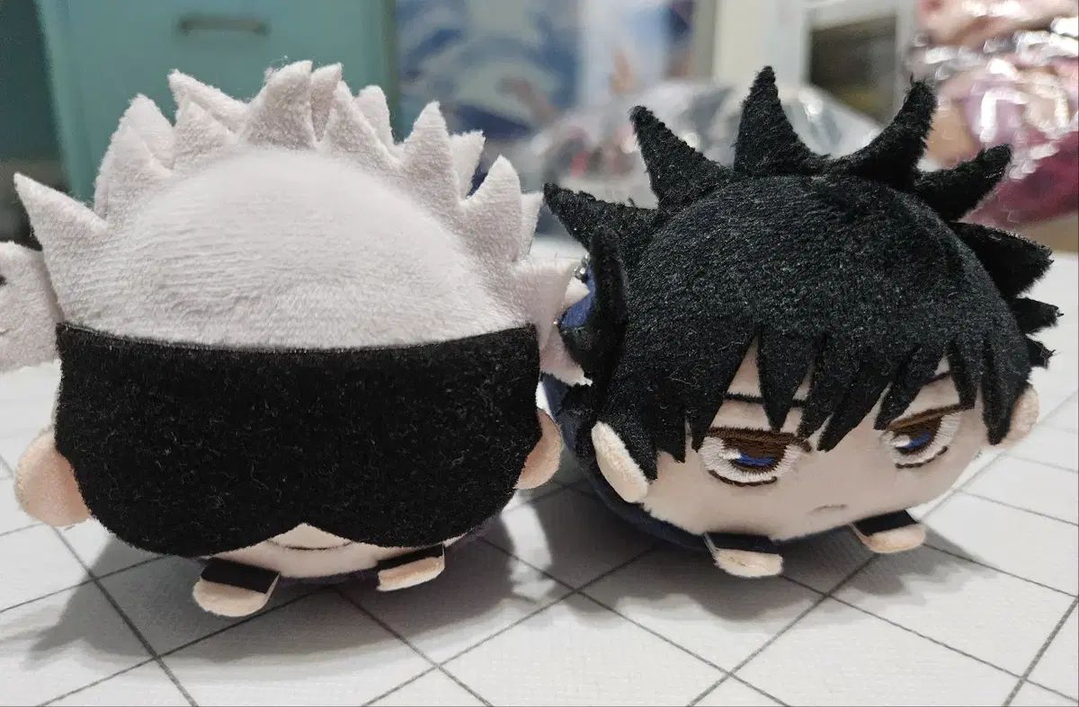 呪術廻戦 五条悟 伏黒恵 もちころりん ぬいぐるみ まとめ売り - メルカリ