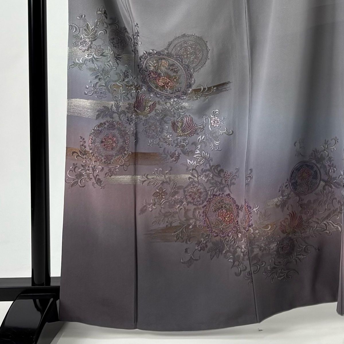 訪問着 身丈164 cm 裄丈67 M 袷 鈴乃屋 鏡裏文 華文 刺繍 金銀糸 灰色 正絹 秀品