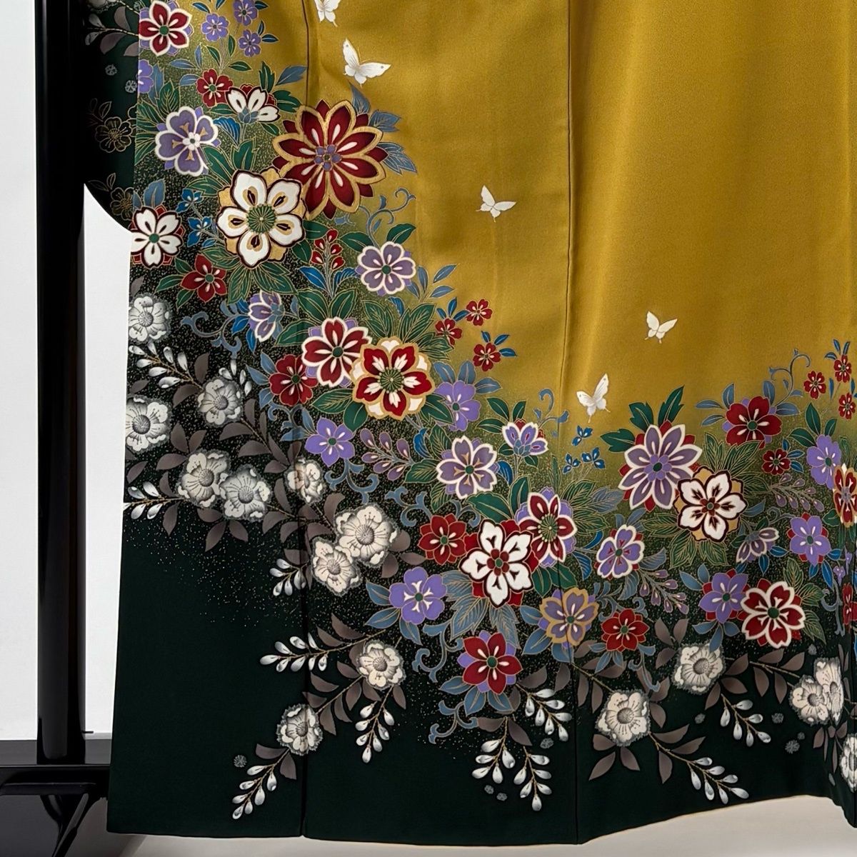 振袖 身丈163 cm 裄丈68.5 L 袷 草花 蝶 金糸 金彩 山吹色 正絹 秀品