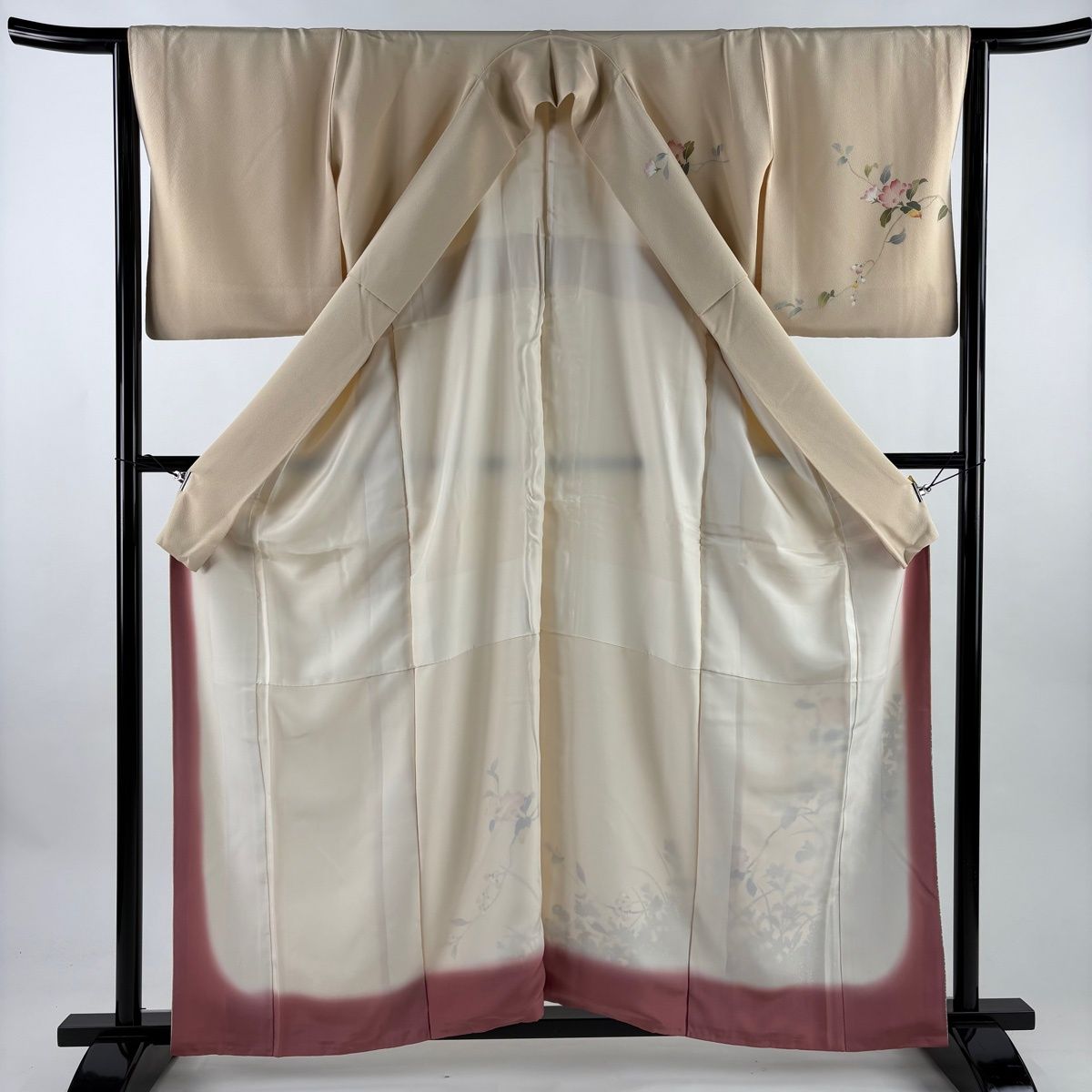  訪問着 身丈160 cm 裄丈64 M 袷 草花 シルエット 薄オレンジ 正絹 秀品 訪問着 付け下げ 着物