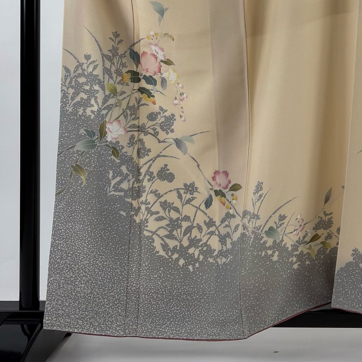 訪問着 身丈160 cm 裄丈64 M 袷 草花 シルエット 薄オレンジ 正絹 秀品