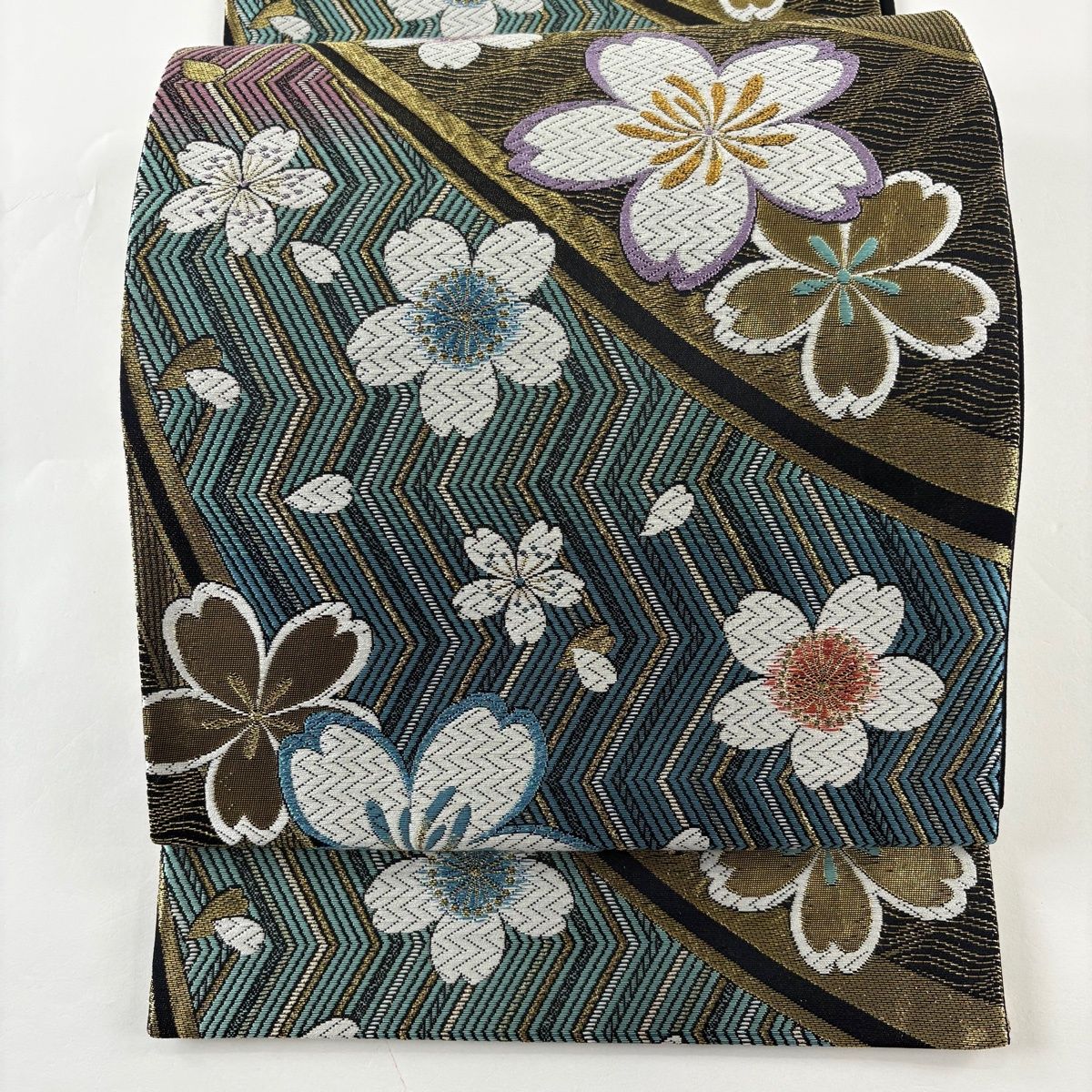 美品】 袋帯 秀品 やまと 桜 花びら 金糸 箔 水色 六通 正絹 【中古