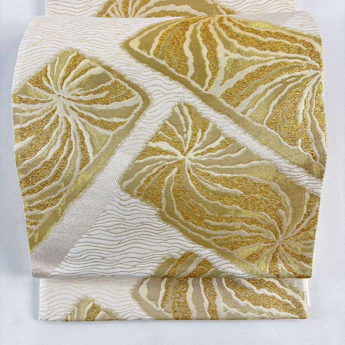 袋帯 秀品 幾何学 金糸 箔 クリーム 六通 正絹