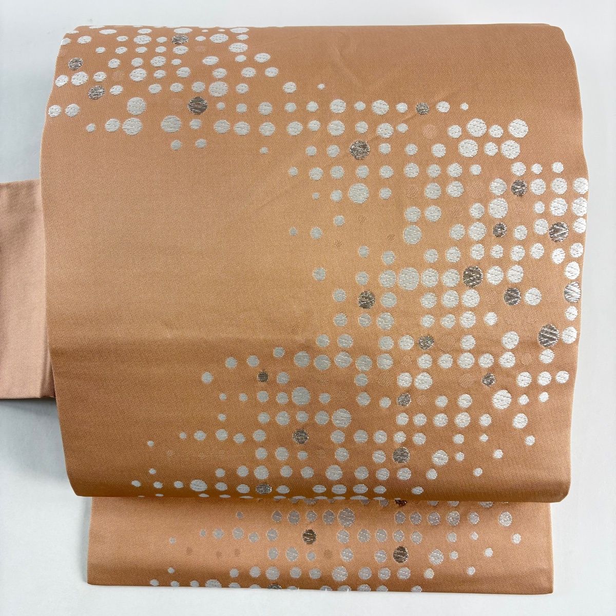 名古屋帯 秀品 幾何学模様 ドット 唐織 銀糸 薄オレンジ 正絹