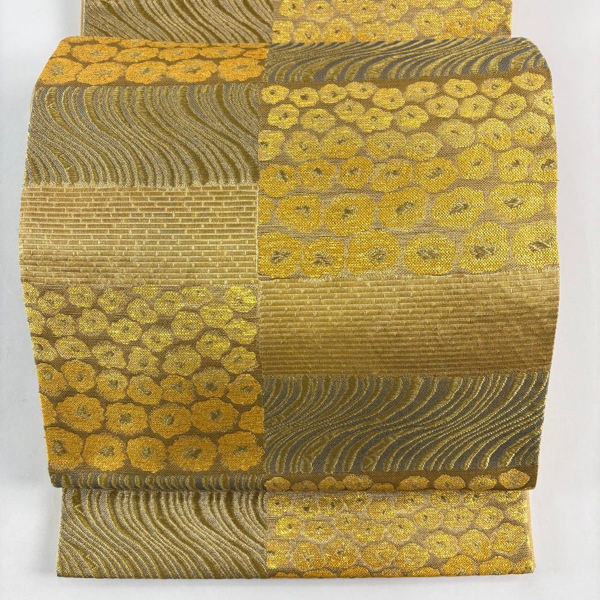 袋帯 秀品 羅紗庵 花 流水 金糸 箔 金色 六通 正絹