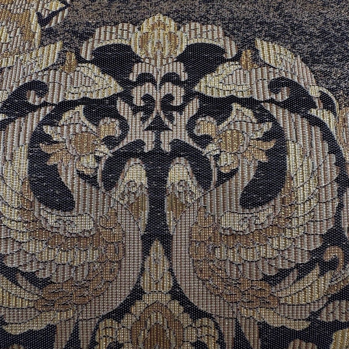 美品】 袋帯 秀品 向かい鳥 華文 箔 墨色 六通 正絹 【中古】 - メルカリ