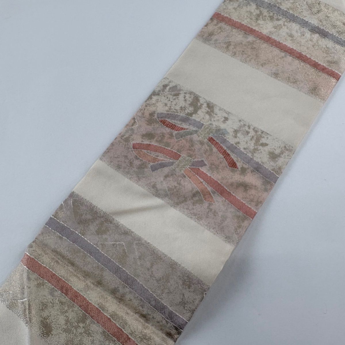 幾何学模様 金糸