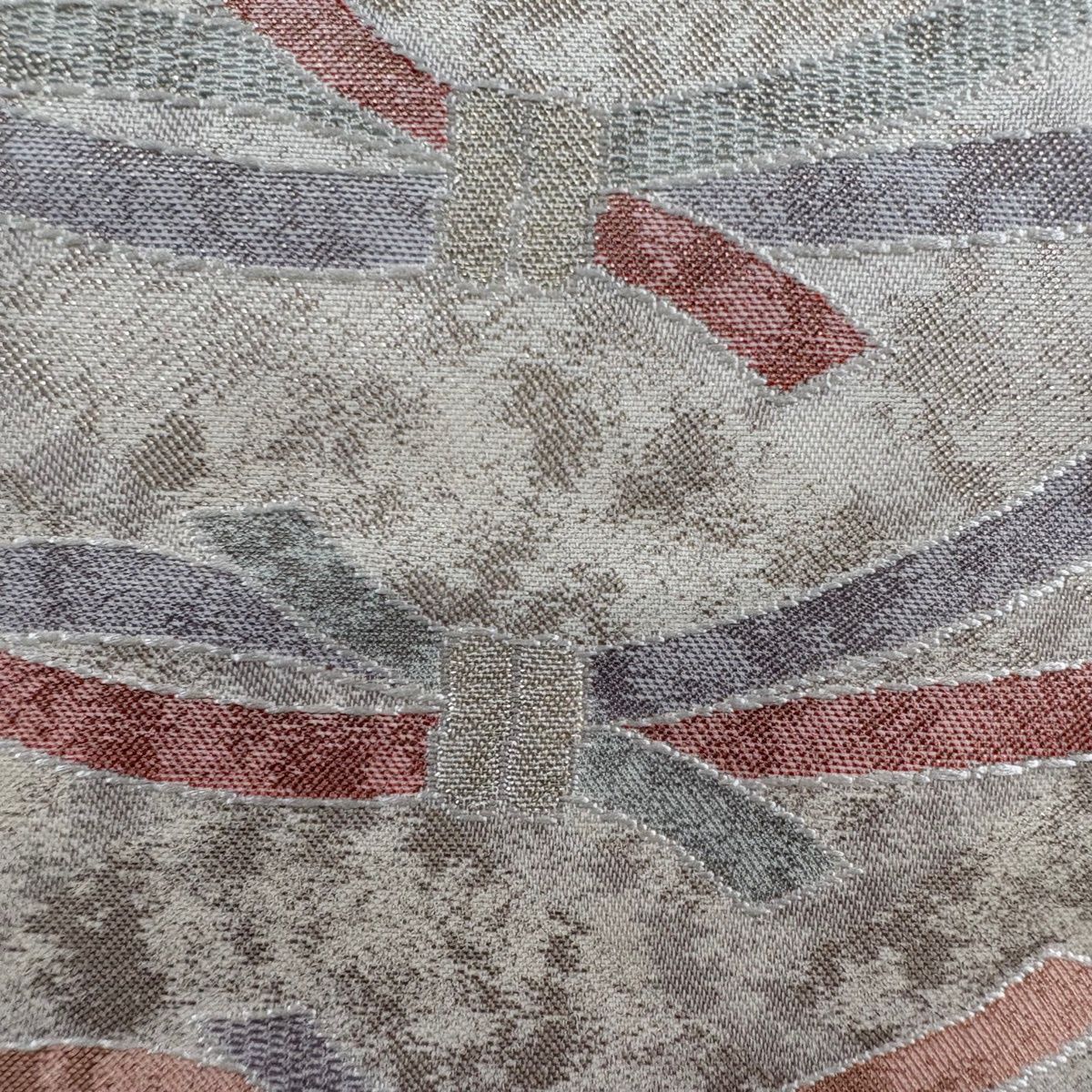 名古屋帯 秀品 落款 紐 幾何学模様 金糸 箔 ベージュ 正絹