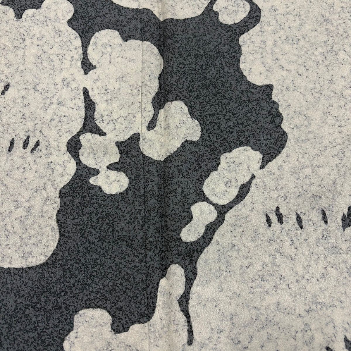  訪問着 身丈161 cm 裄丈65.5 M 袷 落款 幾何学模様 流水 染め分け 灰白 正絹 秀品 訪問着 付け下げ 着物