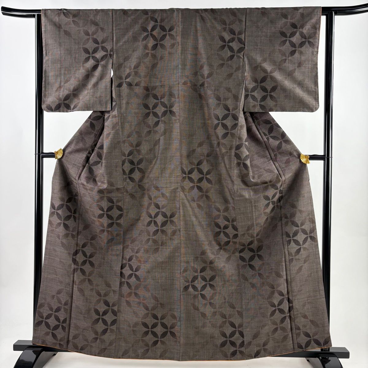 紬 身丈162.5 cm 裄丈62 S 袷 七宝 焦茶色 正絹 秀品