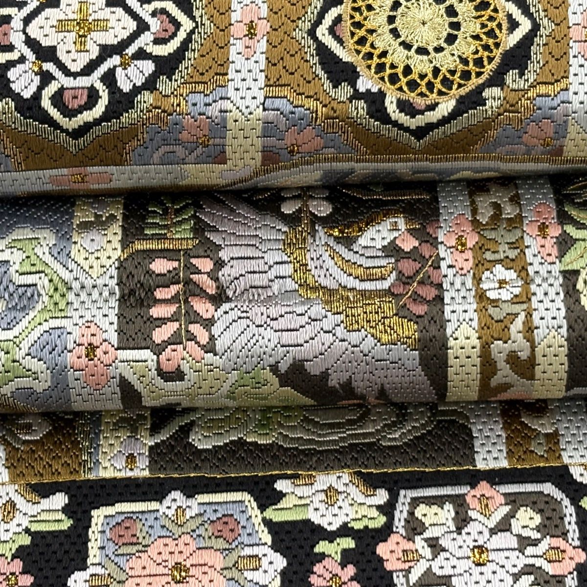 美品】 袋帯 逸品 華文 鳥 絽刺し 金銀糸 黒 全通 正絹 【中古
