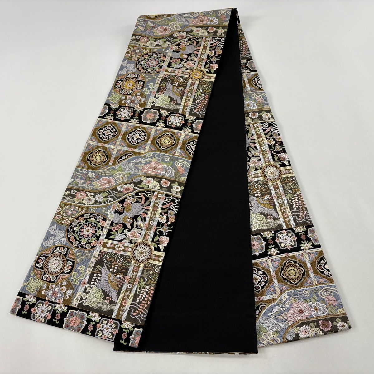 美品】 袋帯 逸品 華文 鳥 絽刺し 金銀糸 黒 全通 正絹 【中古