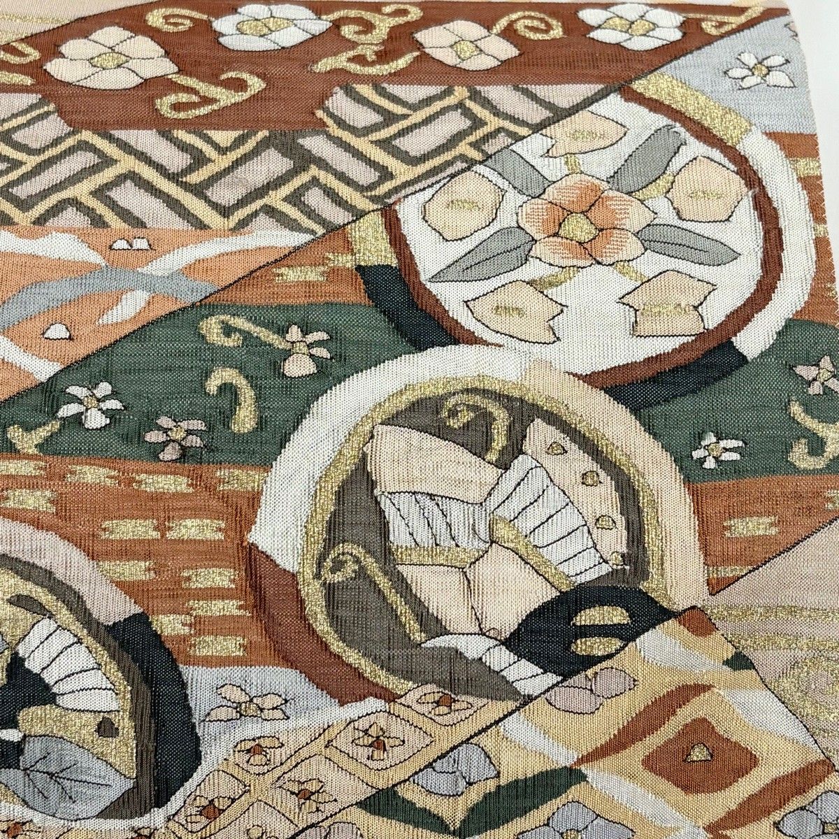 袋帯 丸文 短冊 金糸 薄茶色 お太鼓柄 正絹