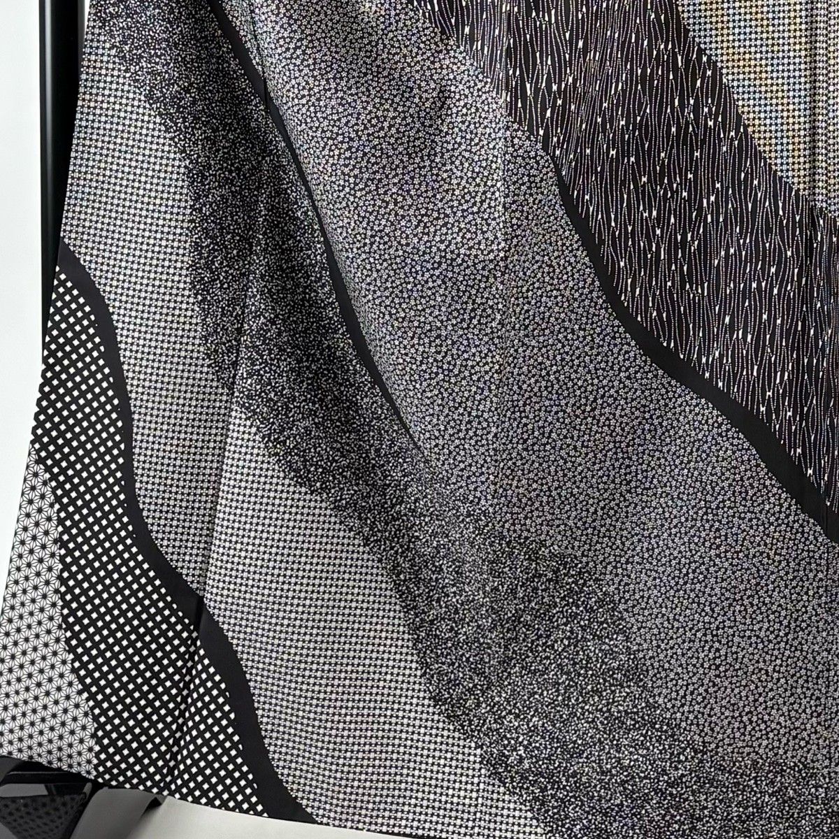 訪問着 身丈163 cm 裄丈66 M 袷 袋帯セット 紬地 落款 小花 よろけ縞 黒 正絹 秀品