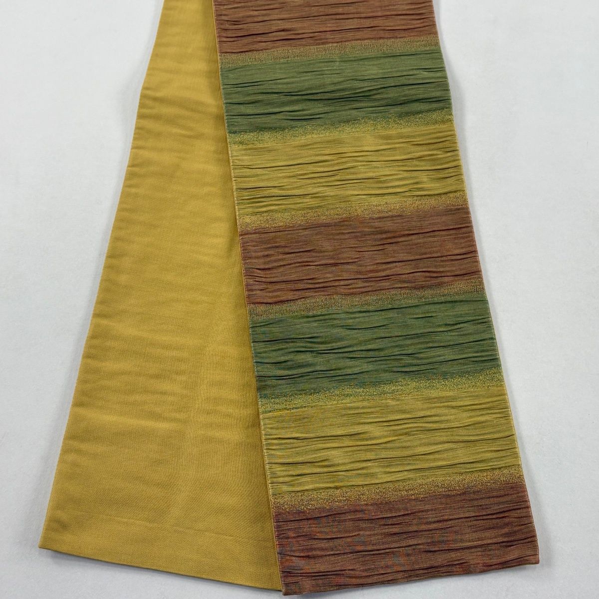 半幅帯 証紙 小森久 本場筑前博多織 段縞 草木染 よもぎ色 正絹