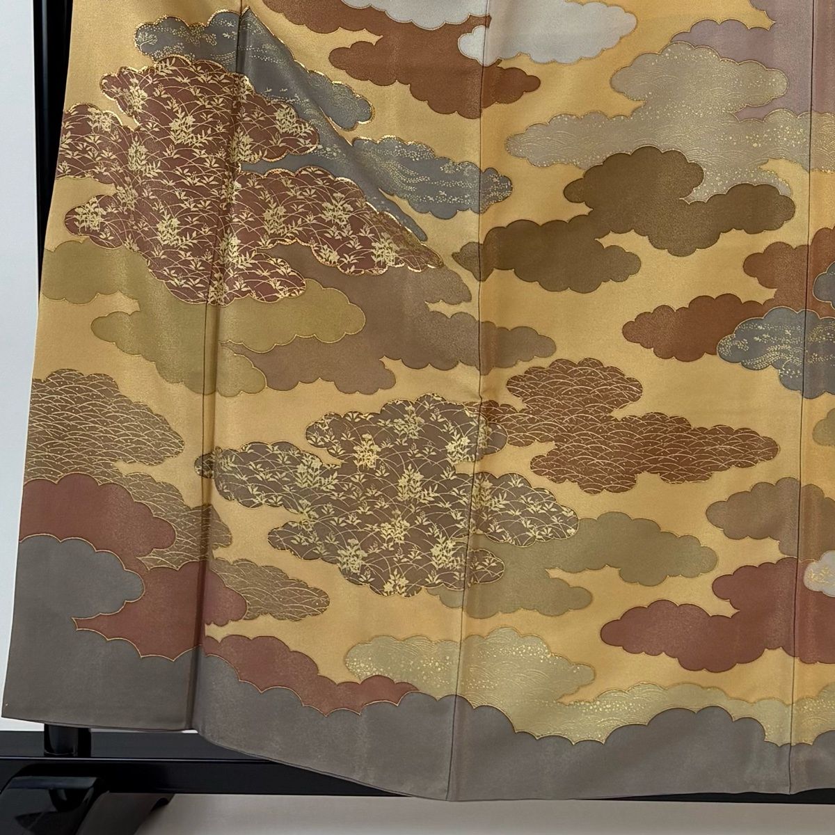 訪問着 身丈160.5 cm 裄丈63 S 袷 藤井寛 落款 雲文 草花 金通し 金糸 薄茶色 正絹