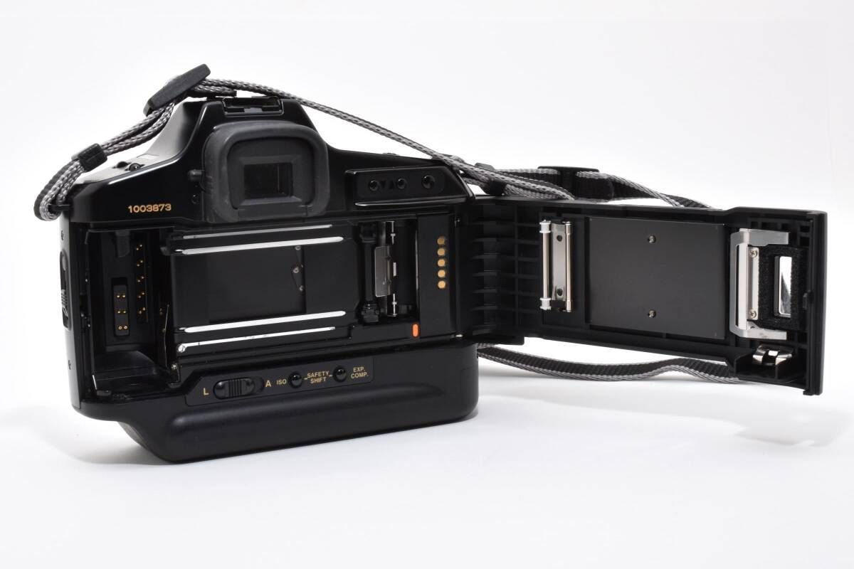 ☆極上美品☆キヤノン Canon T90 ボディ 一眼レフ フィルムカメラ