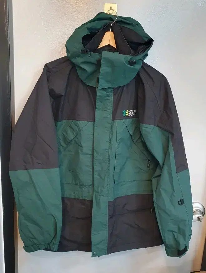 コーロンスポーツ ブラック グリーン GORE-TEX ウィンドブレーカー