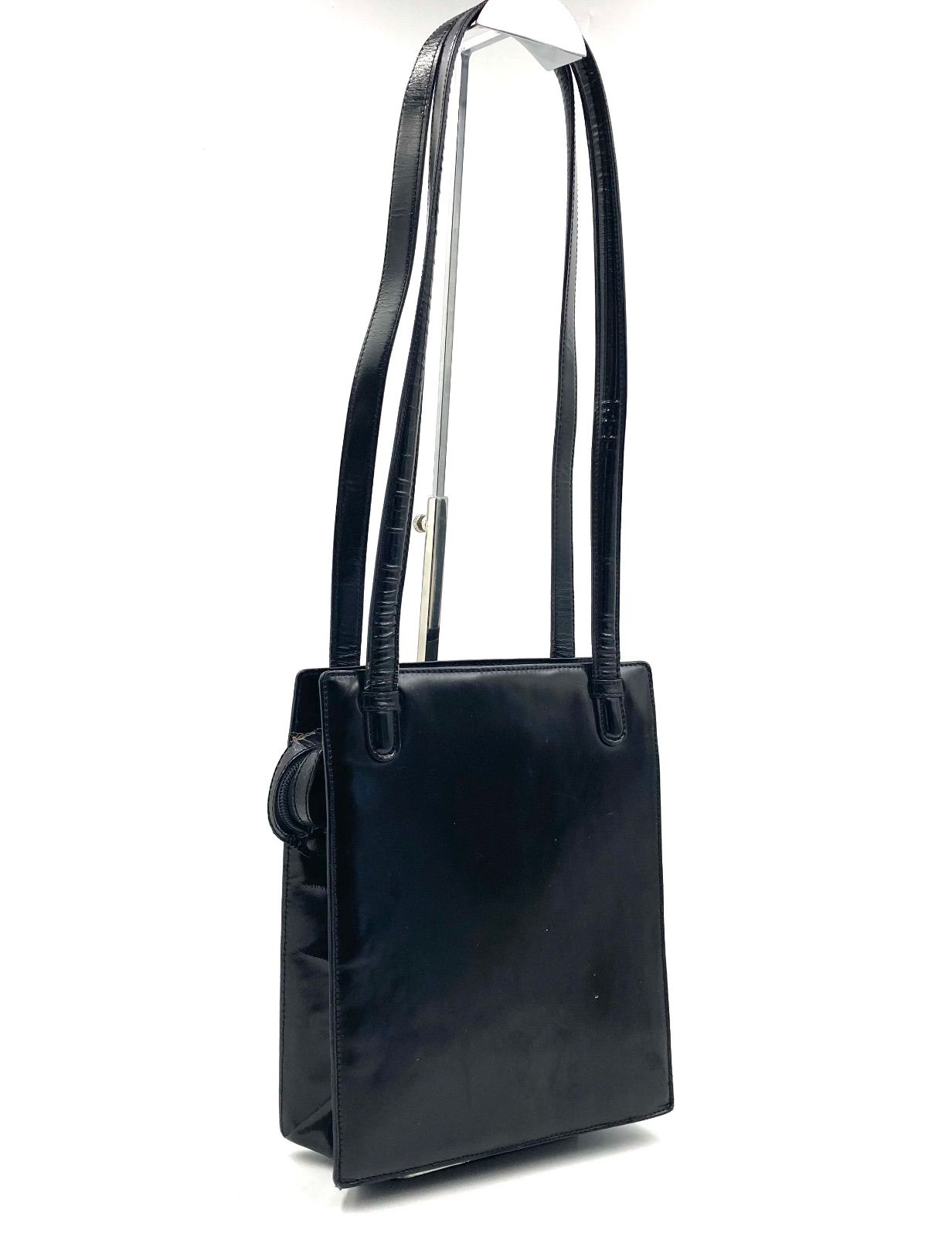 美品●ロエベ　ハンドバッグ　ロゴ型押し　シルバー金具　カーフレザー　ブラック LOEWE ロエベ アナグラム型押し ショルダーバッグ グレーズドスムース