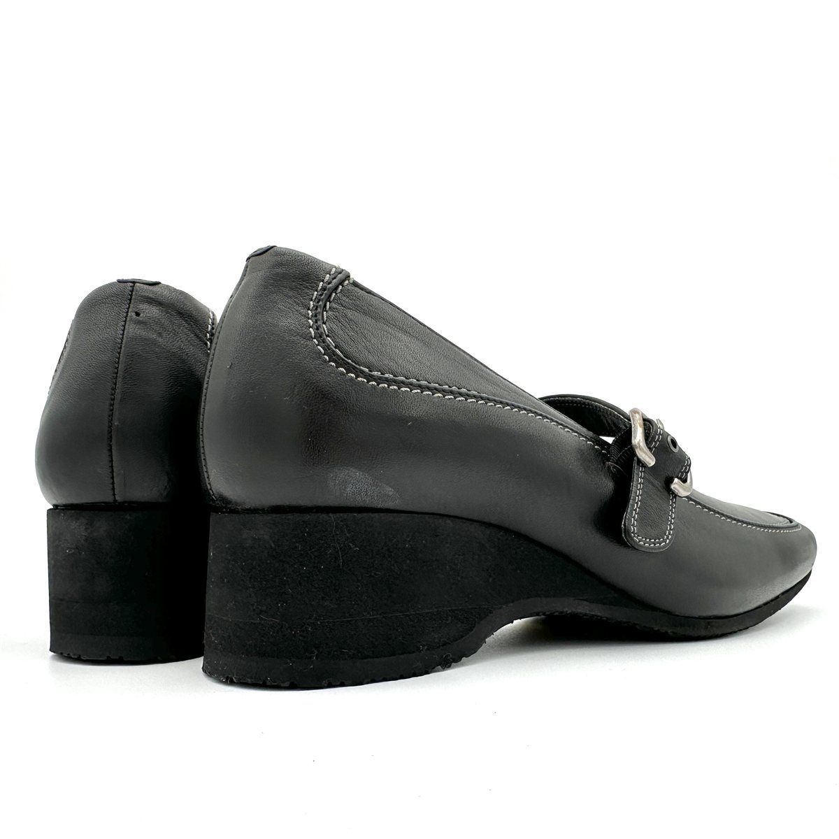 ステッチ ブラック