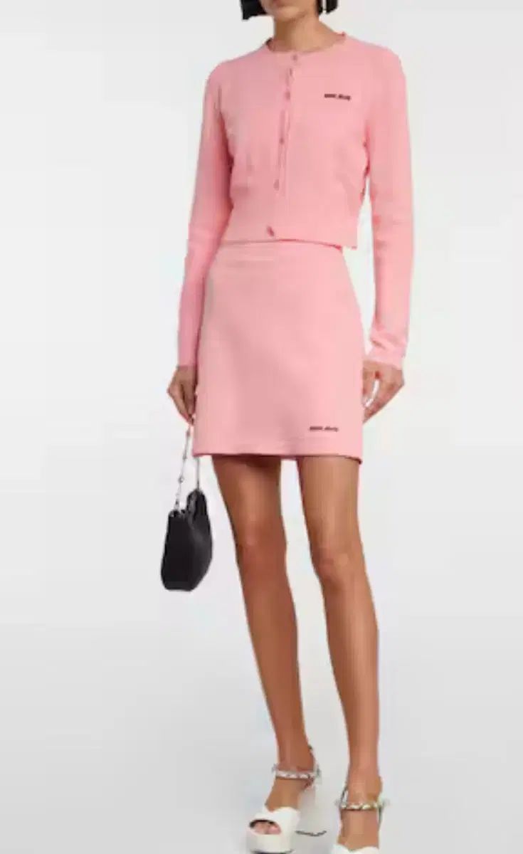 ミュウミュウ クロップド ブークレー カーディガン