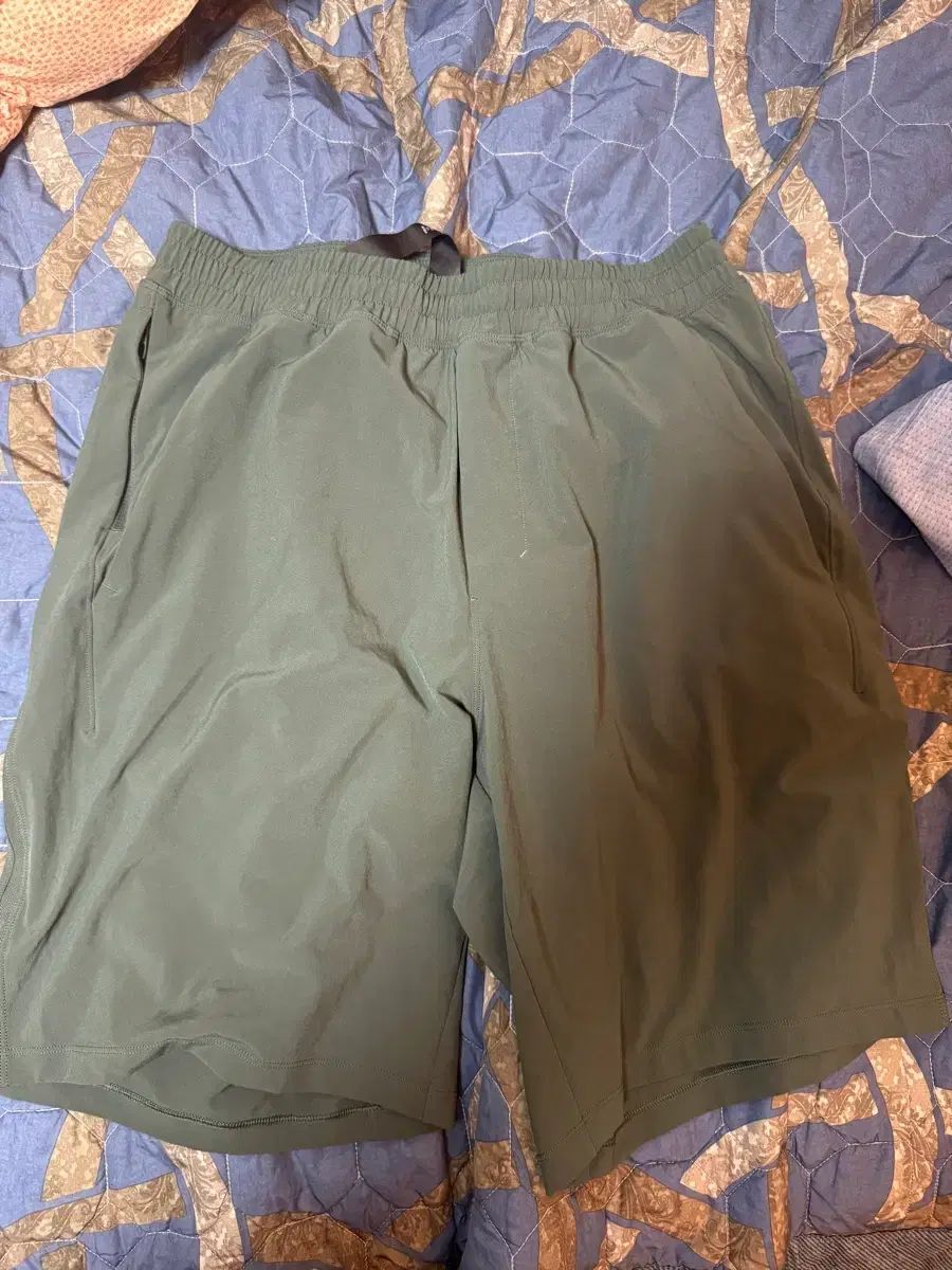 ルルレモン FACE BREAKER ライナー 9インチ m カーキ