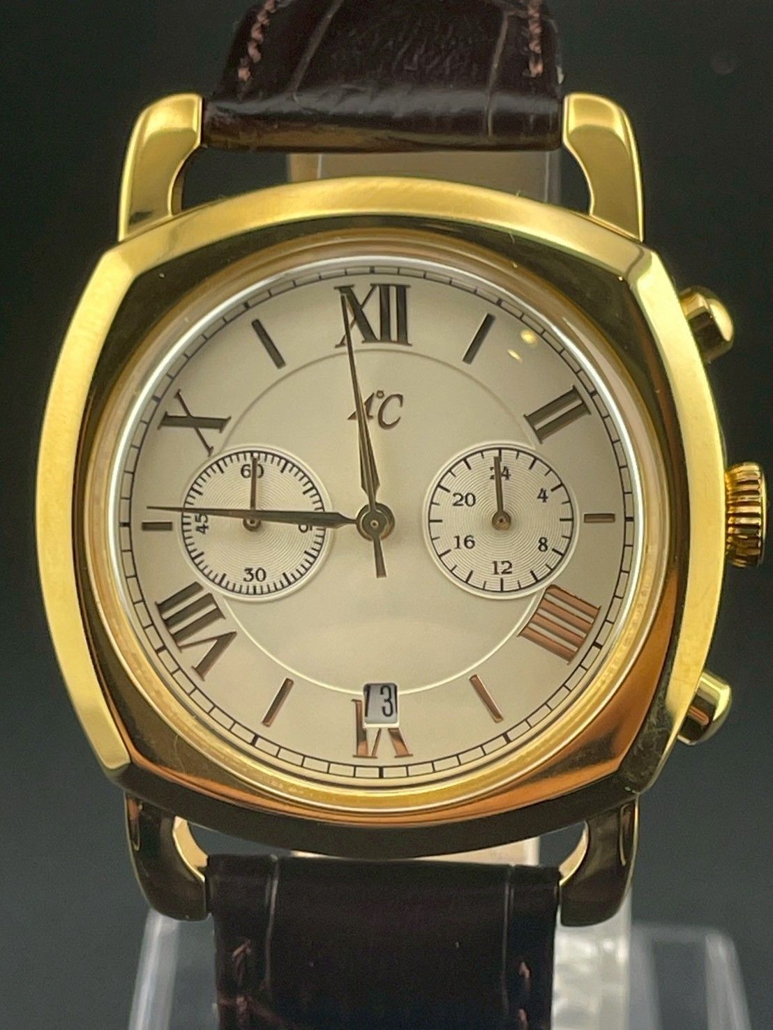 4℃ メンズ クロノグラフ クォーツ式 腕時計 レザーベルト 保護シール 定価30 000円 プレゼント